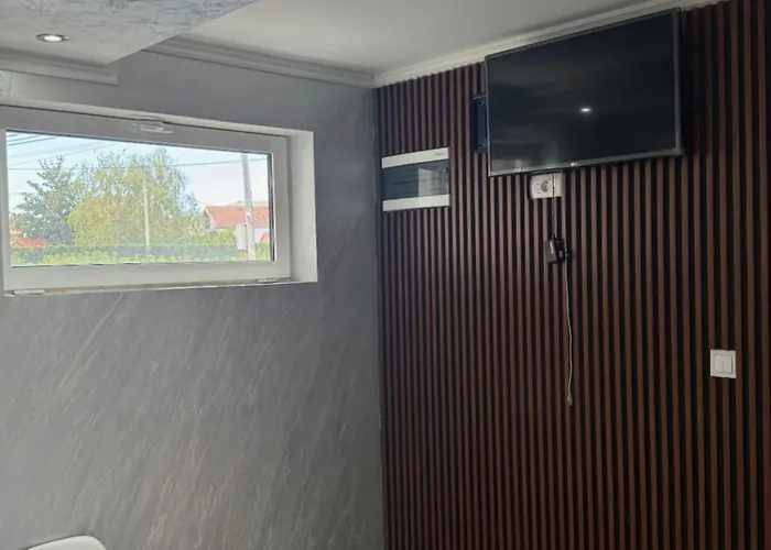 M&p Flyinn * Podgoriçe